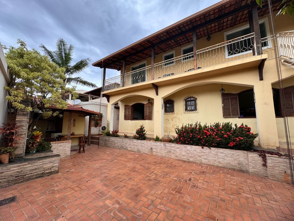 Imagem Casa com 4 Quartos à Venda, 249 m² em Tijuca - Contagem Imagem Casa com 4 Quartos à Venda, 249 m² em Tijuca - Contagem