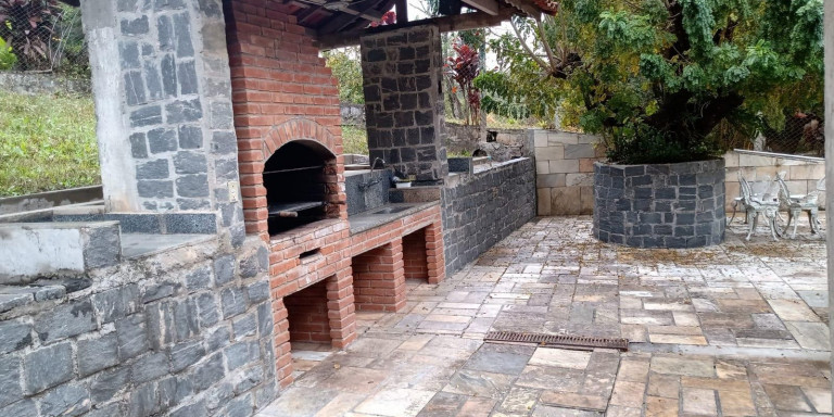 Imagem Chácara com 12 Quartos à Venda, em Centro - Santa Isabel Imagem Chácara com 12 Quartos à Venda, em Centro - Santa Isabel