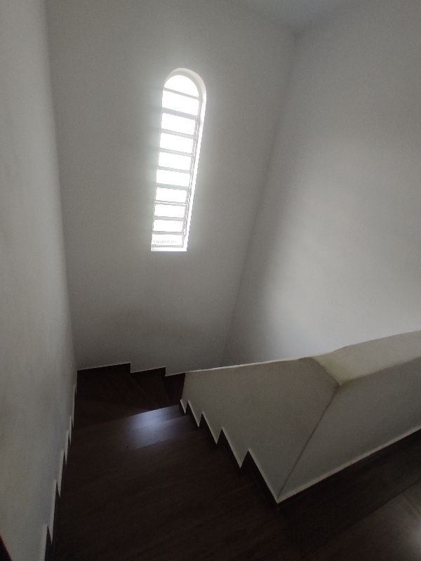 Imagem Casa com 3 Quartos para Alugar, 300 m²em Vila Clarice - São Paulo