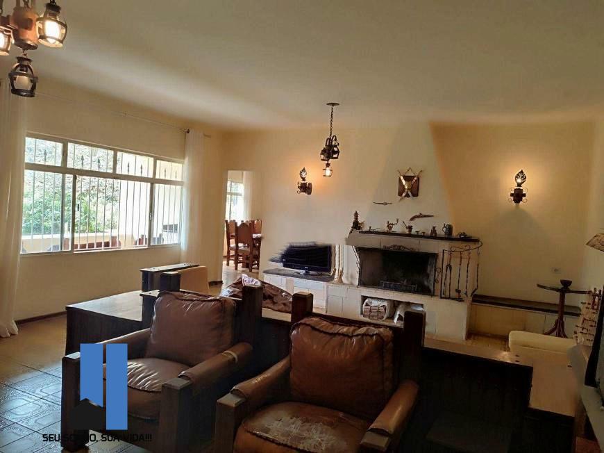 Imagem Chácara com 3 Quartos à Venda, 289 m²em Chácaras Bartira - Embu das Artes