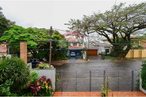 Imagem Sobrado com 3 Quartos à Venda, 351 m²em Jardim Esplanada II - São José dos Campos Imagem Sobrado com 3 Quartos à Venda, 351 m²em Jardim Esplanada II - São José dos Campos