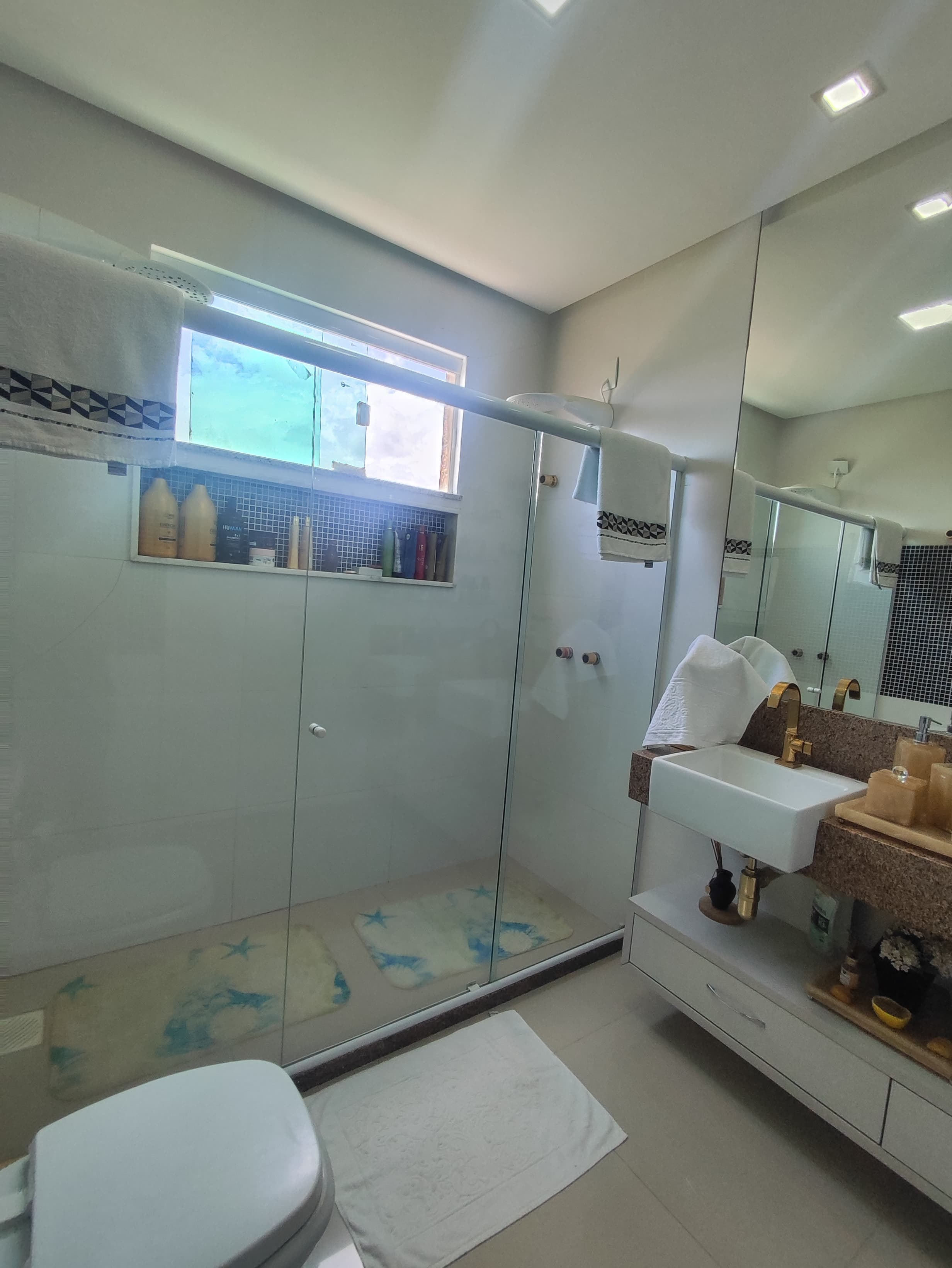 Imagem Casa de Condomínio com 4 Quartos à Venda ou Locação, 233 m² em Alphaville (Abrantes) - Camaçari