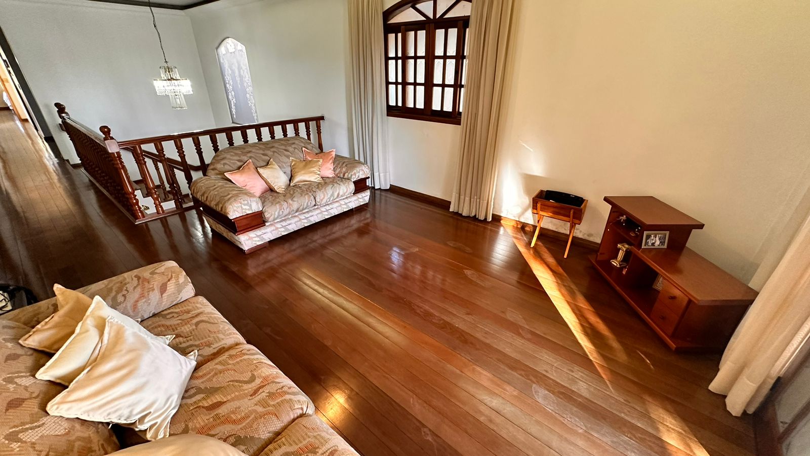 Imagem Sobrado com 5 Quartos à Venda ou Temporada, 587 m²em Taguatinga Norte (Taguatinga) - Brasília