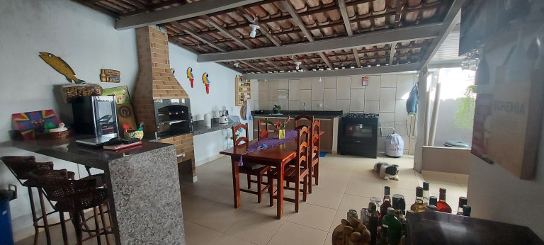 Imagem Casa com 4 Quartos à Venda,  em Setor Faiçalville - Goiânia