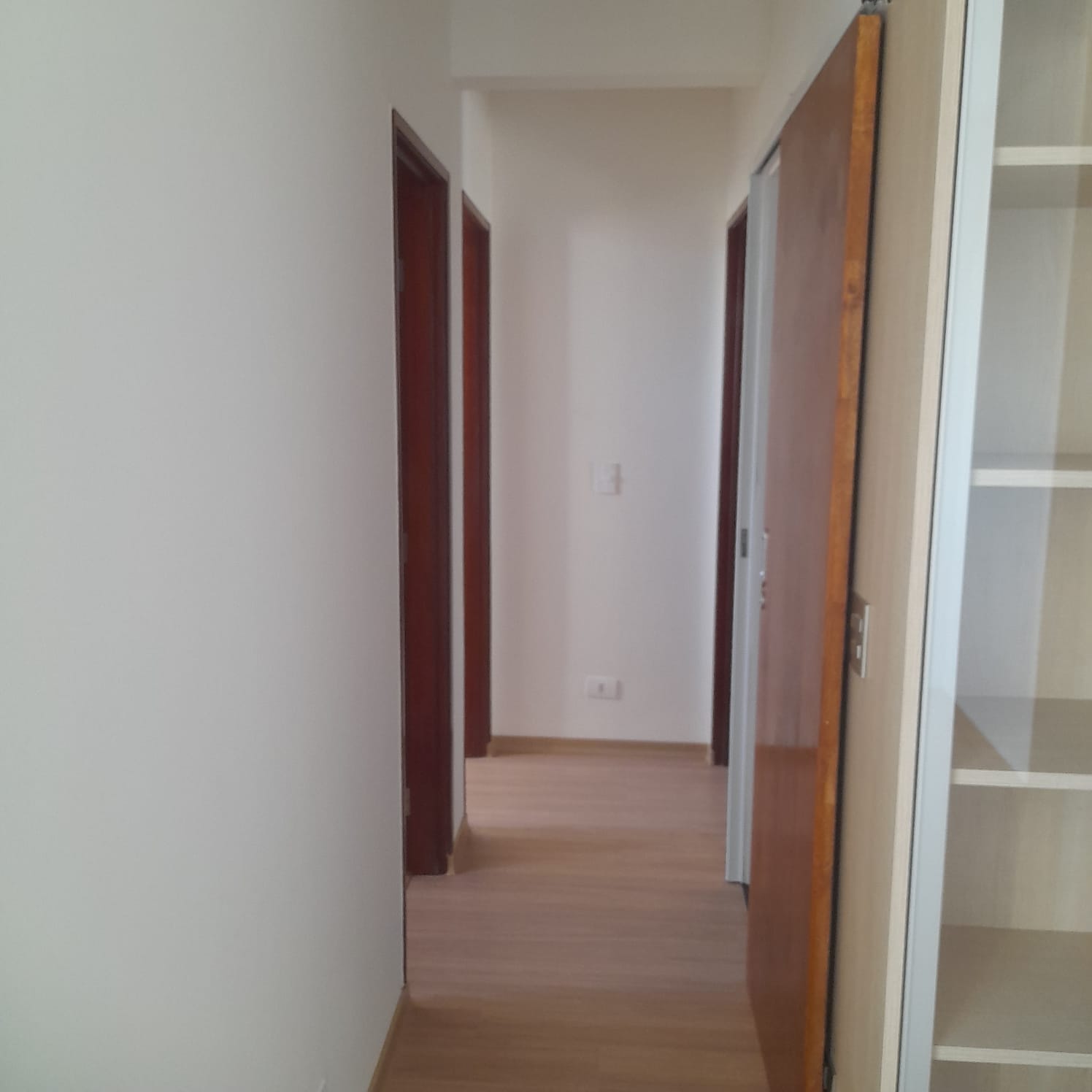 Imagem Apartamento com 3 Quartos à Venda, 70 m²em Cláudia - Londrina