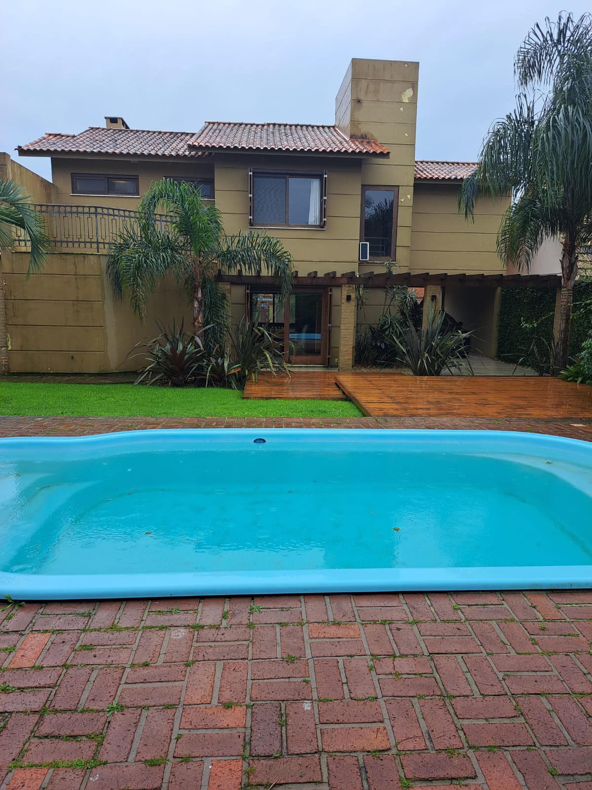 Imagem Casa com 3 Quartos à Venda, 300 m²em Laranjal - Pelotas Imagem Casa com 3 Quartos à Venda, 300 m²em Laranjal - Pelotas