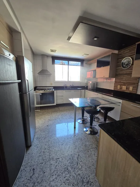 Imagem Apartamento com 3 Quartos à Venda, 200 m²em Umarizal - Belém Imagem Apartamento com 3 Quartos à Venda, 200 m²em Umarizal - Belém