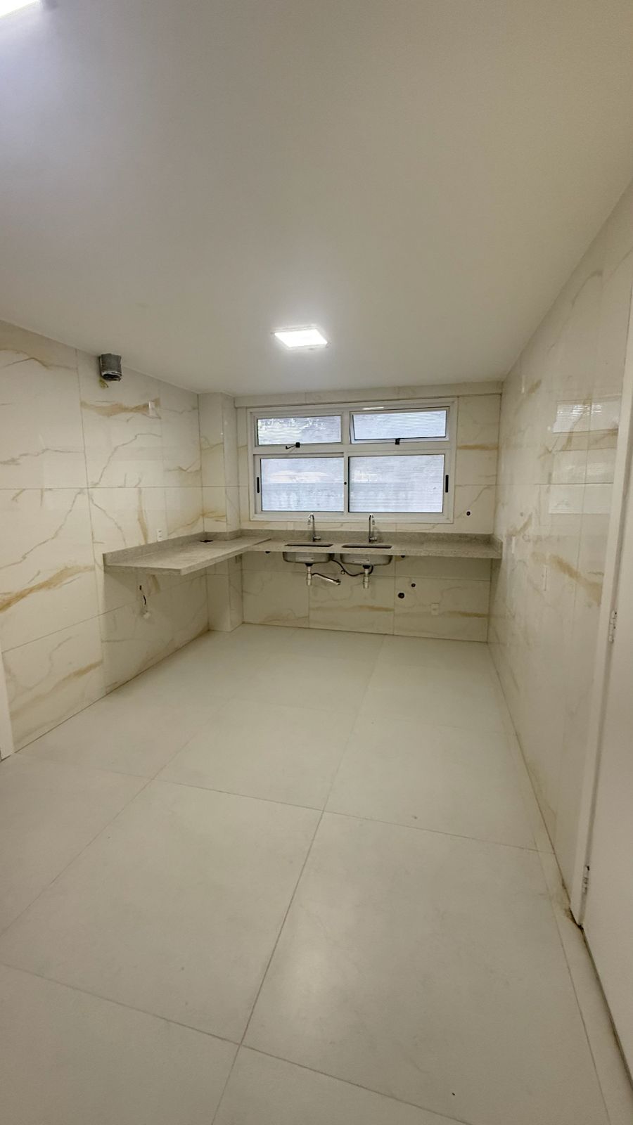 Imagem Casa de Condomínio com 5 Quartos à Venda, 756 m² em Recreio dos Bandeirantes - Rio de Janeiro Imagem Casa de Condomínio com 5 Quartos à Venda, 756 m² em Recreio dos Bandeirantes - Rio de Janeiro