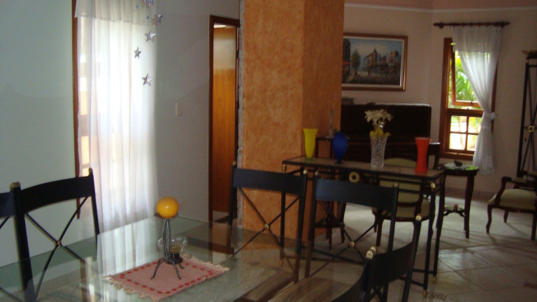 Imagem Sobrado com 4 Quartos à Venda, 418 m² em Condomínio Flamboyant-B - Atibaia