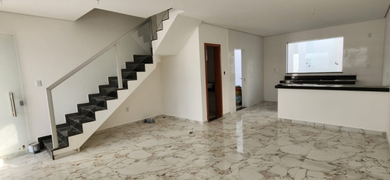 Imagem Casa com 4 Quartos à Venda, 98 m² em Centro - Xangri-Lá Imagem Casa com 4 Quartos à Venda, 98 m² em Centro - Xangri-Lá