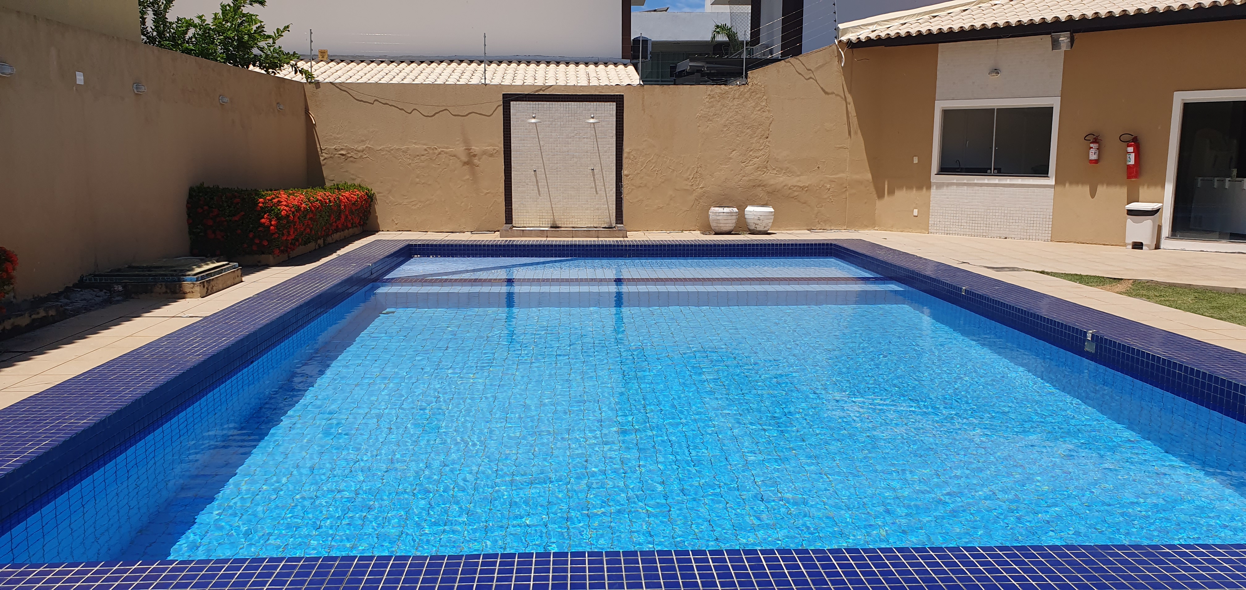 Imagem Casa de Condomínio com 5 Quartos à Venda, 300 m²em Buraquinho - Lauro de Freitas Imagem Casa de Condomínio com 5 Quartos à Venda, 300 m²em Buraquinho - Lauro de Freitas