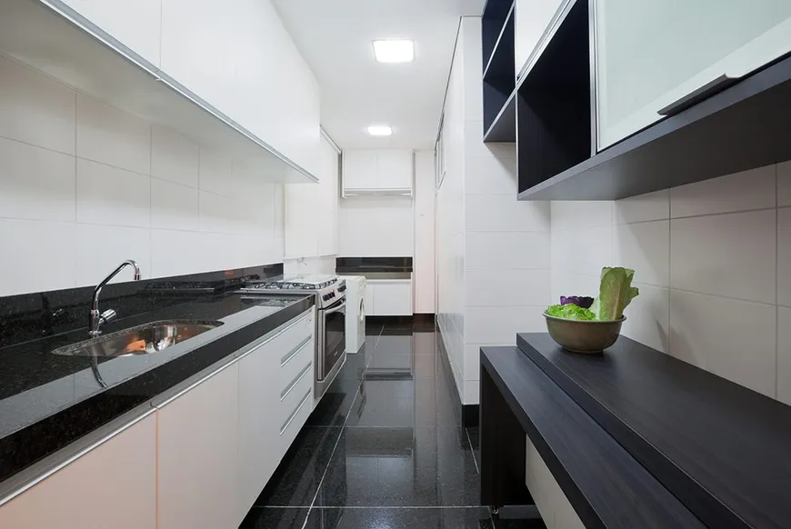 Imagem Apartamento com 3 Quartos à Venda, 83 m²em Lourdes - Belo Horizonte Imagem Apartamento com 3 Quartos à Venda, 83 m²em Lourdes - Belo Horizonte