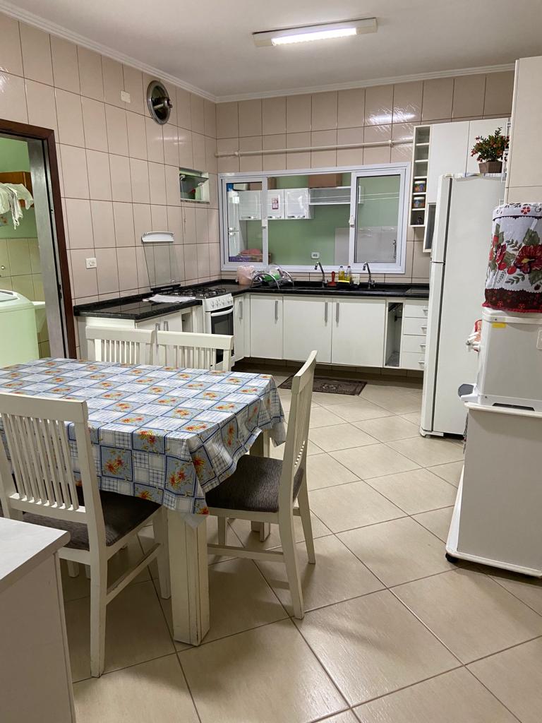 Imagem Sobrado com 3 Quartos à Venda, 166 m²em Jardim Rina - Santo André Imagem Sobrado com 3 Quartos à Venda, 166 m²em Jardim Rina - Santo André