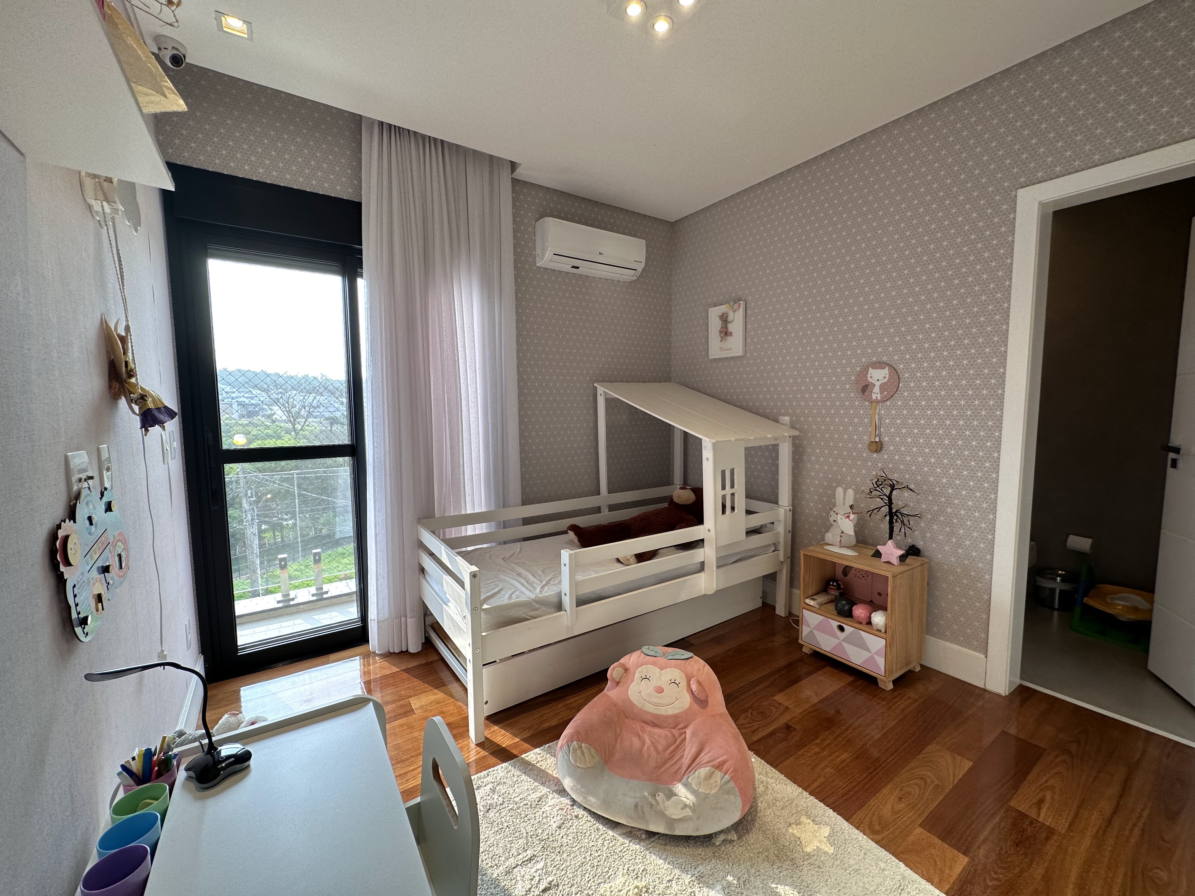 Imagem Sobrado com 4 Quartos à Venda, 395 m²em Jardim Novo Mundo - Jundiaí Imagem Sobrado com 4 Quartos à Venda, 395 m²em Jardim Novo Mundo - Jundiaí