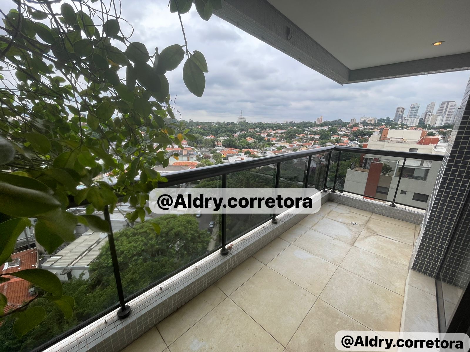 Imagem Cobertura com 4 Quartos à Venda, 340 m²em Bela Aliança - São Paulo