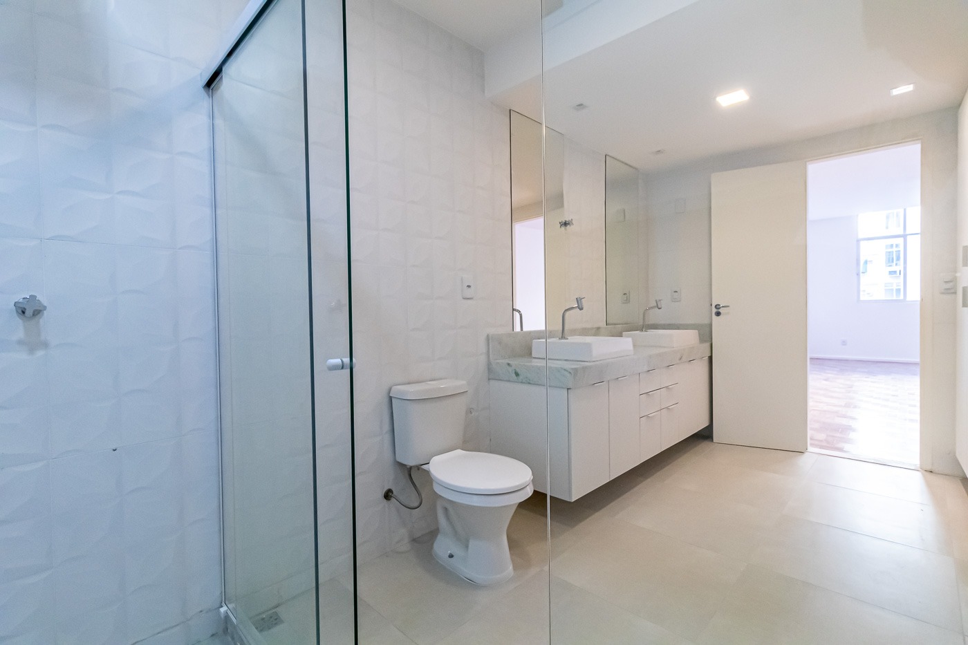 Imagem Apartamento com 4 Quartos à Venda ou Temporada, 330 m²em Copacabana - Rio de Janeiro Imagem Apartamento com 4 Quartos à Venda ou Temporada, 330 m²em Copacabana - Rio de Janeiro