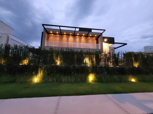 Imagem Casa com 5 Quartos à Venda, 350 m² em Jurerê Internacional - Florianópolis Imagem Casa com 5 Quartos à Venda, 350 m² em Jurerê Internacional - Florianópolis