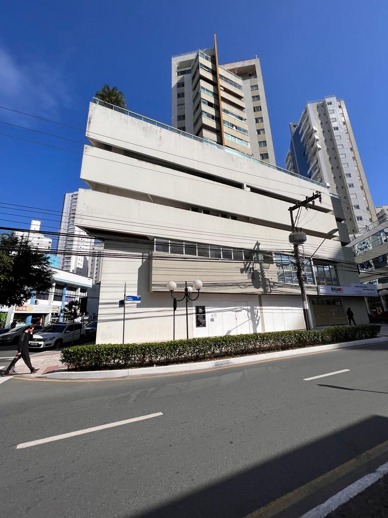 Imagem Sala Comercial à Venda, 656 m² em Centro - Balneário Camboriú