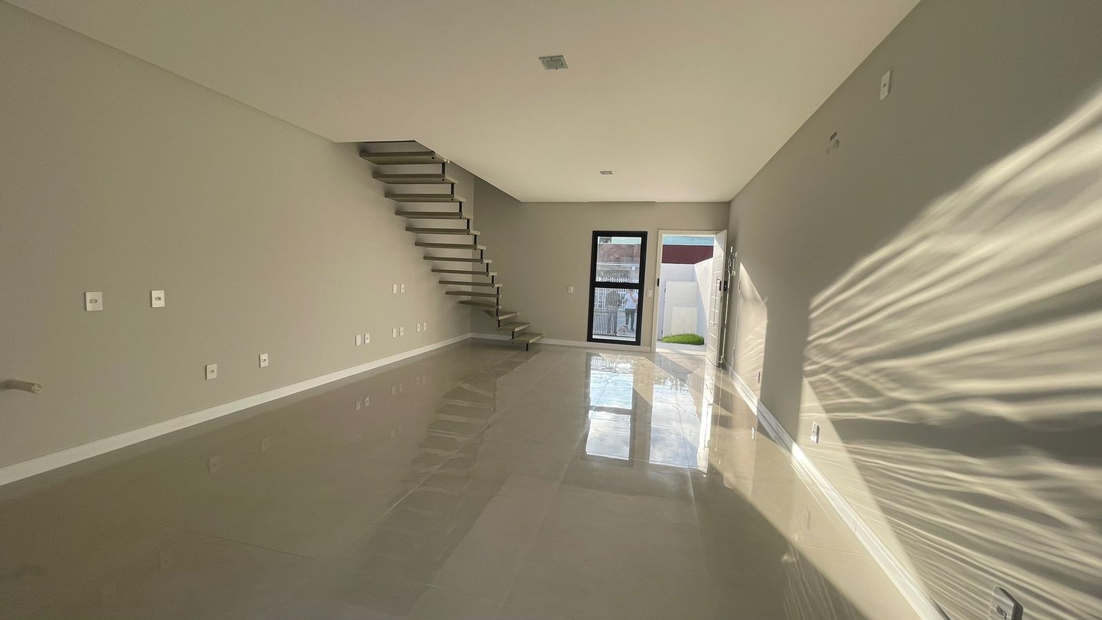 Imagem Sobrado com 3 Quartos à Venda, 124 m²em Centro - Camboriú Imagem Sobrado com 3 Quartos à Venda, 124 m²em Centro - Camboriú