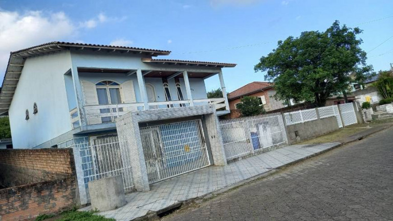 Imagem Casa com 3 Quartos à Venda, 200 m² em Nossa Senhora da Salete - Criciúma Imagem Casa com 3 Quartos à Venda, 200 m² em Nossa Senhora da Salete - Criciúma