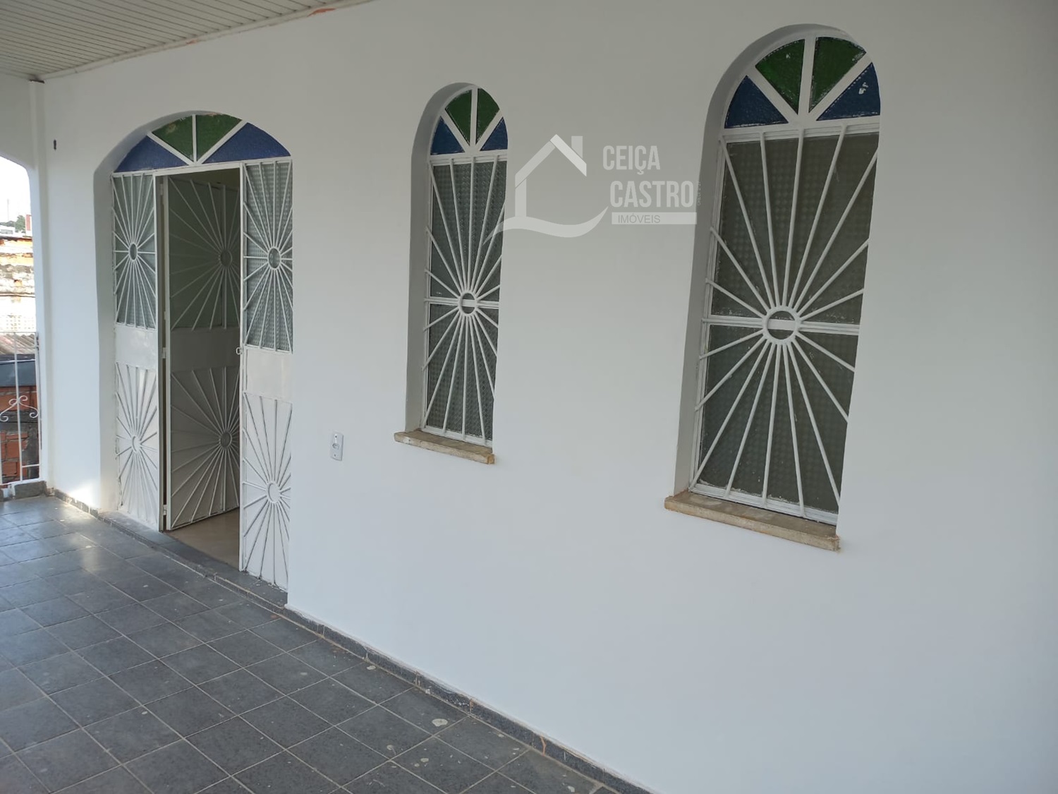 Casa com 4 Quartos para Alugar, 90 m²em São Jorge - Manaus