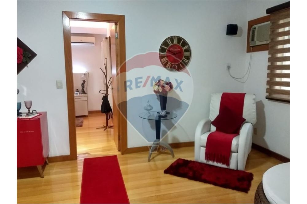 Imagem Casa de Condomínio com 4 Quartos à Venda, 236 m²em Piratininga - Niterói