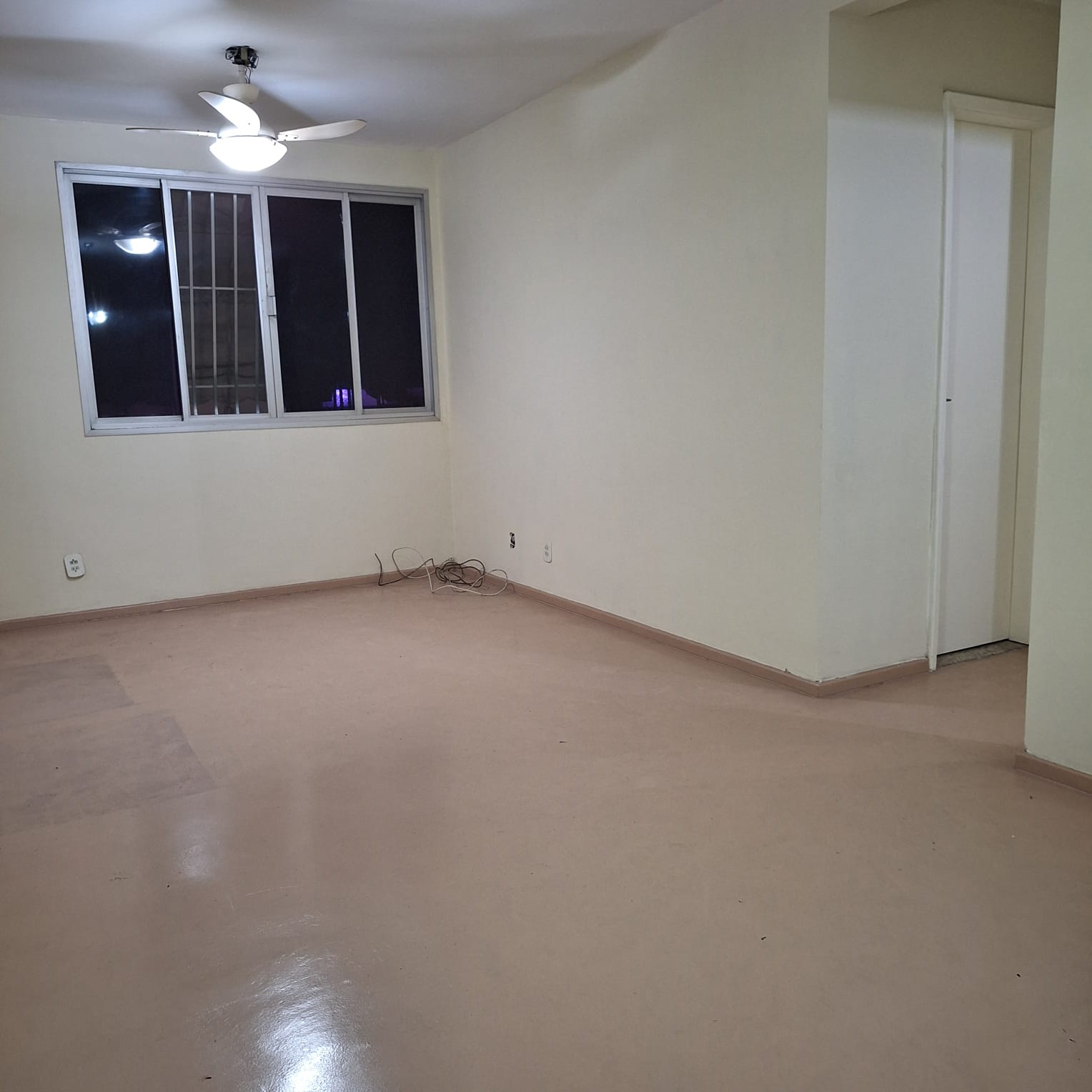Imagem Apartamento com 2 Quartos à Venda, 77 m² em Centro - São Gonçalo Imagem Apartamento com 2 Quartos à Venda, 77 m² em Centro - São Gonçalo