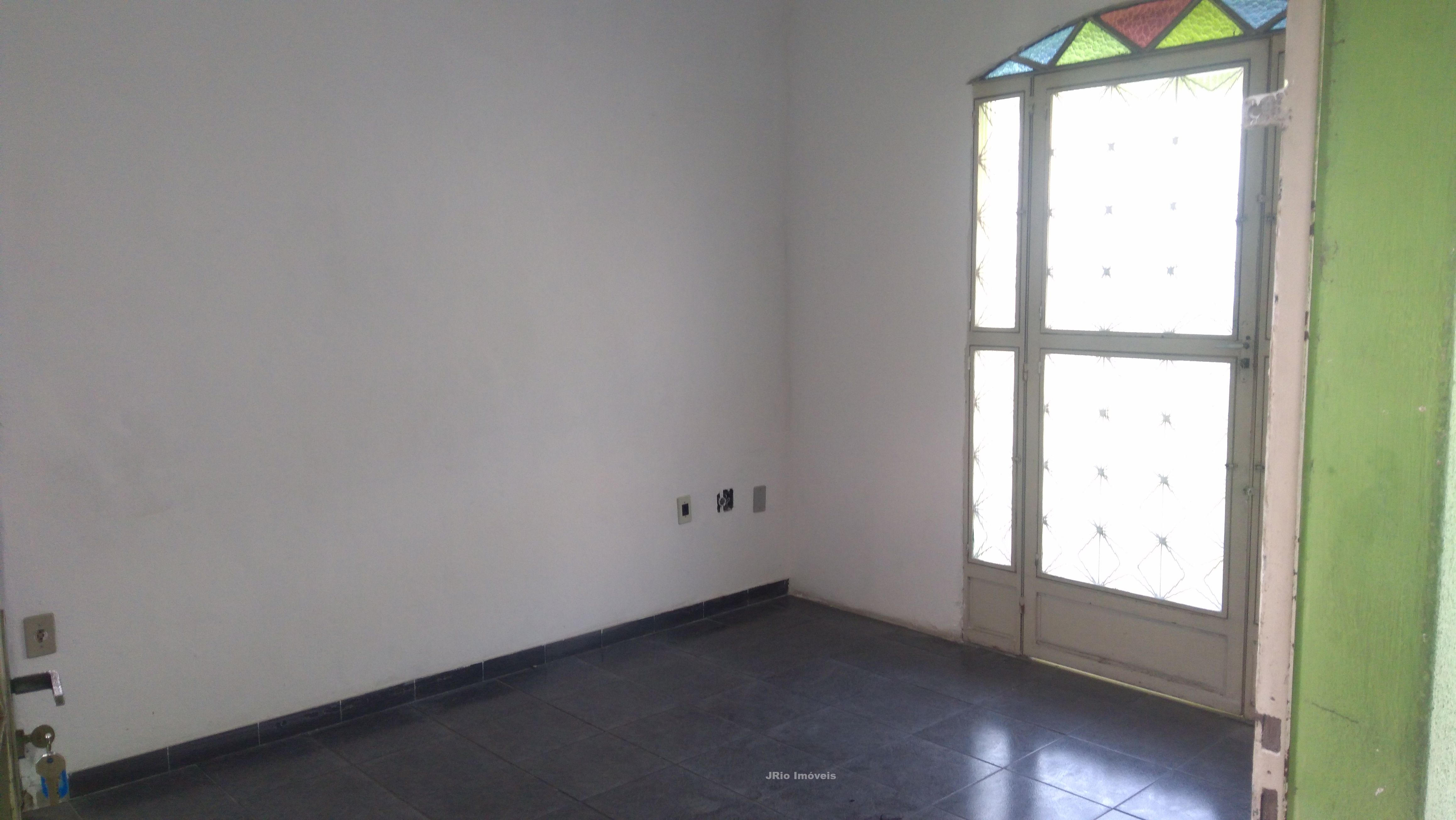 Imagem Casa com 4 Quartos à Venda, 196 m² em Bangu - Rio de Janeiro