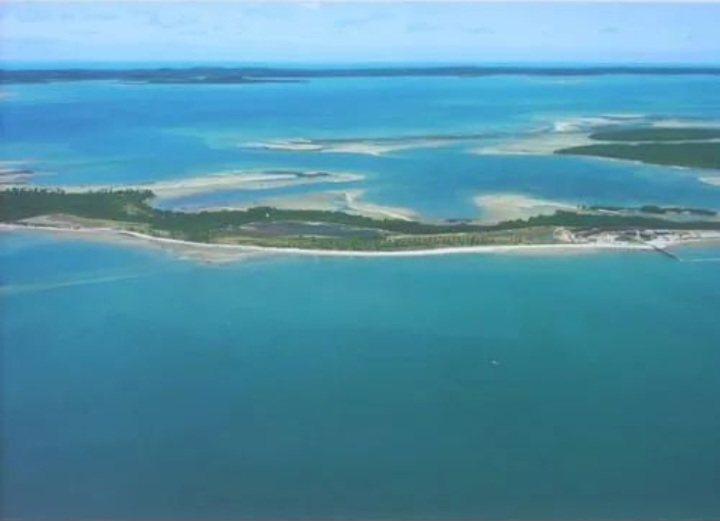 Imagem Imóvel com 10 Quartos à Venda, 1.200.000 hectare em Salinas - Salinas da Margarida Imagem Imóvel com 10 Quartos à Venda, 1.200.000 hectare em Salinas - Salinas da Margarida