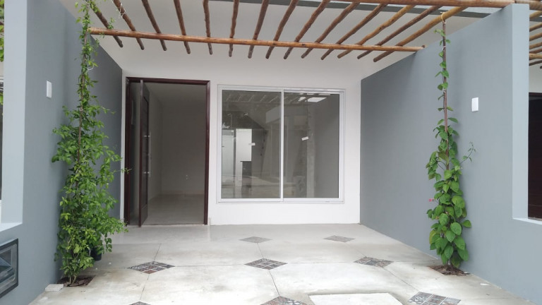 Imagem Casa de Condomínio com 2 Quartos à Venda, 77 m² em Nova Parnamirim - Parnamirim