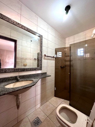 Imagem Sobrado com 4 Quartos à Venda, 188 m²em Jardim América - Goiânia