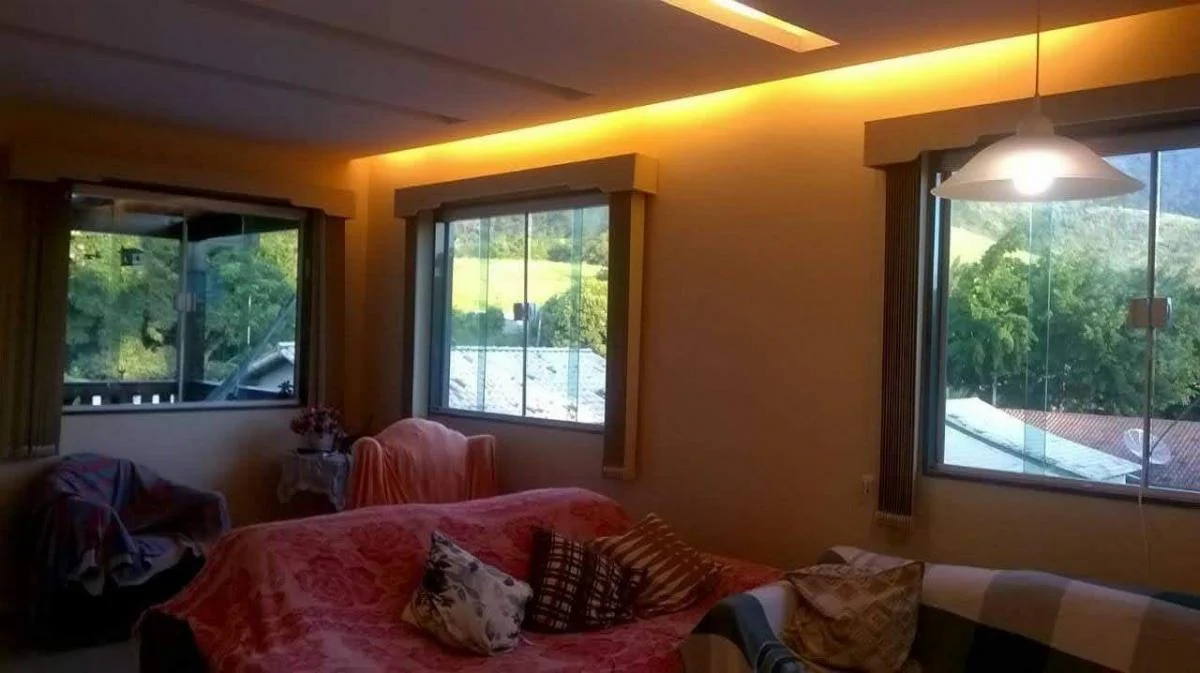 Imagem Casa com 3 Quartos à Venda, 210 m²em Engenho do Mato - Niterói Imagem Casa com 3 Quartos à Venda, 210 m²em Engenho do Mato - Niterói