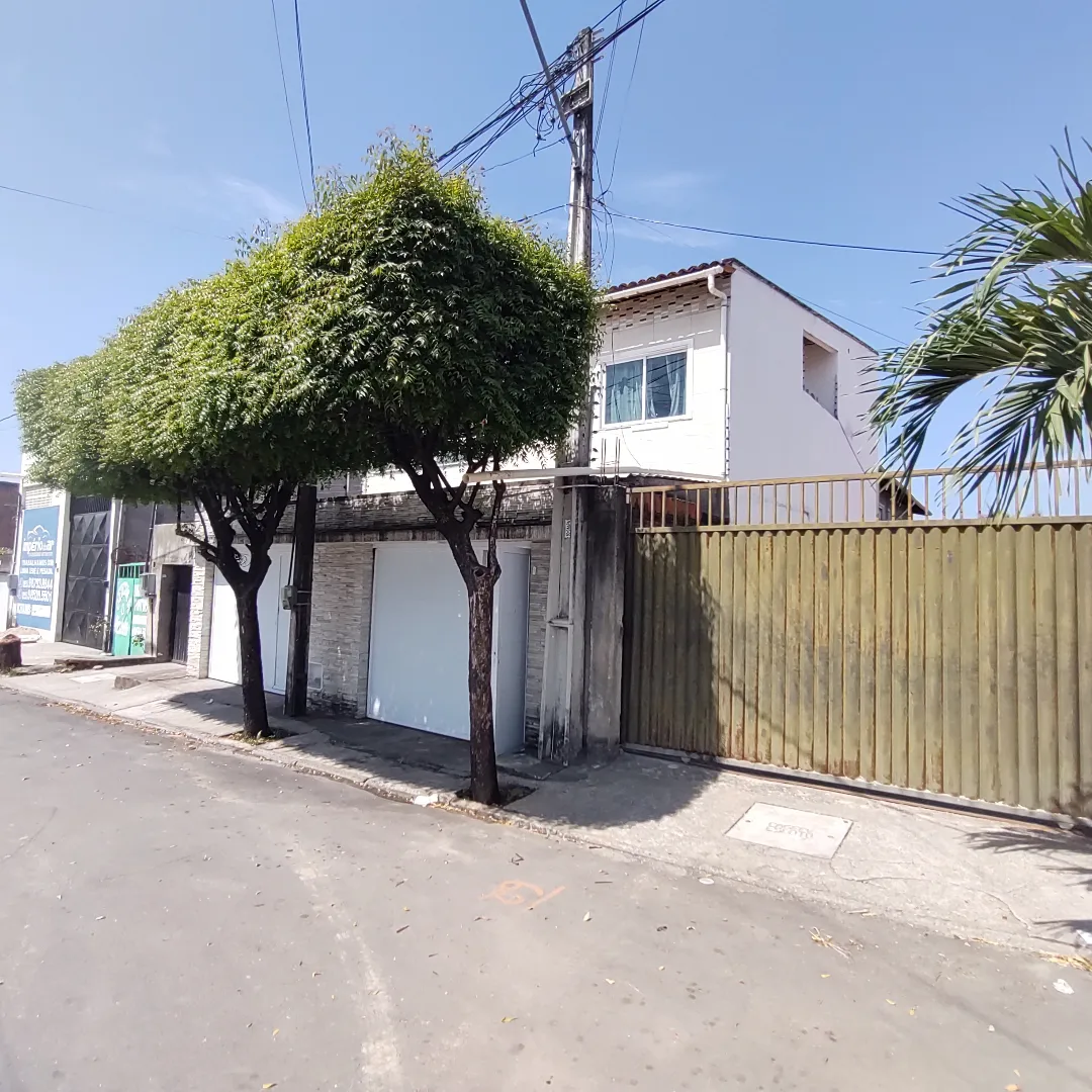 Imagem Casa com 8 Quartos à Venda, 330 m²em Aracapé - Fortaleza Imagem Casa com 8 Quartos à Venda, 330 m²em Aracapé - Fortaleza
