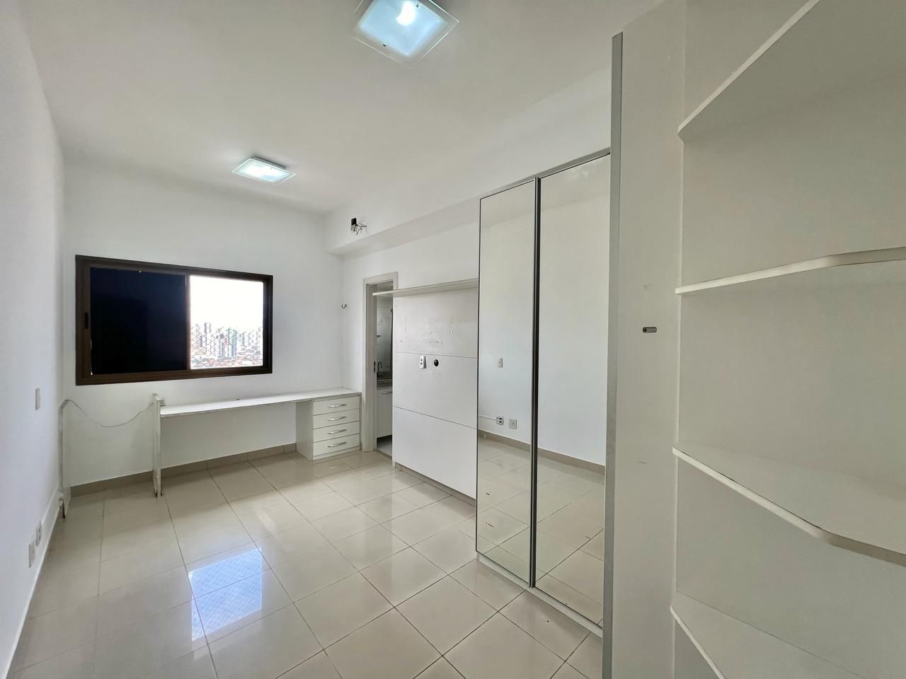 Imagem Apartamento com 4 Quartos à Venda, 155 m²em Batista Campos - Belém