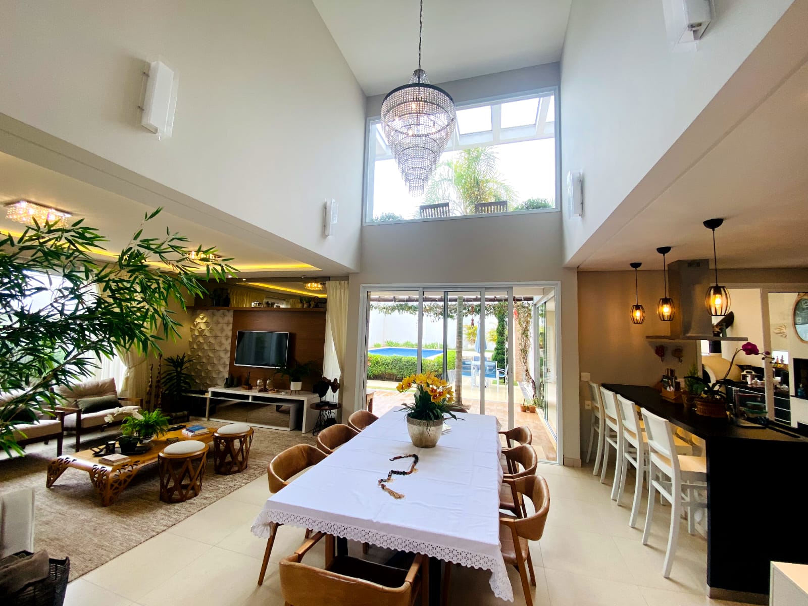 Imagem Casa de Condomínio com 3 Quartos à Venda, 370 m²em Medeiros - Jundiaí