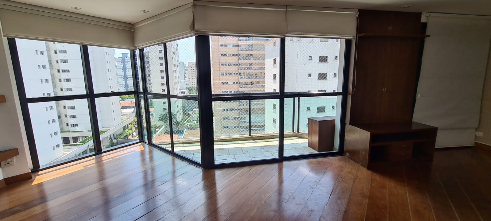 Imagem Apartamento com 3 Quartos à Venda ou Locação, 184 m²em Indianópolis - São Paulo