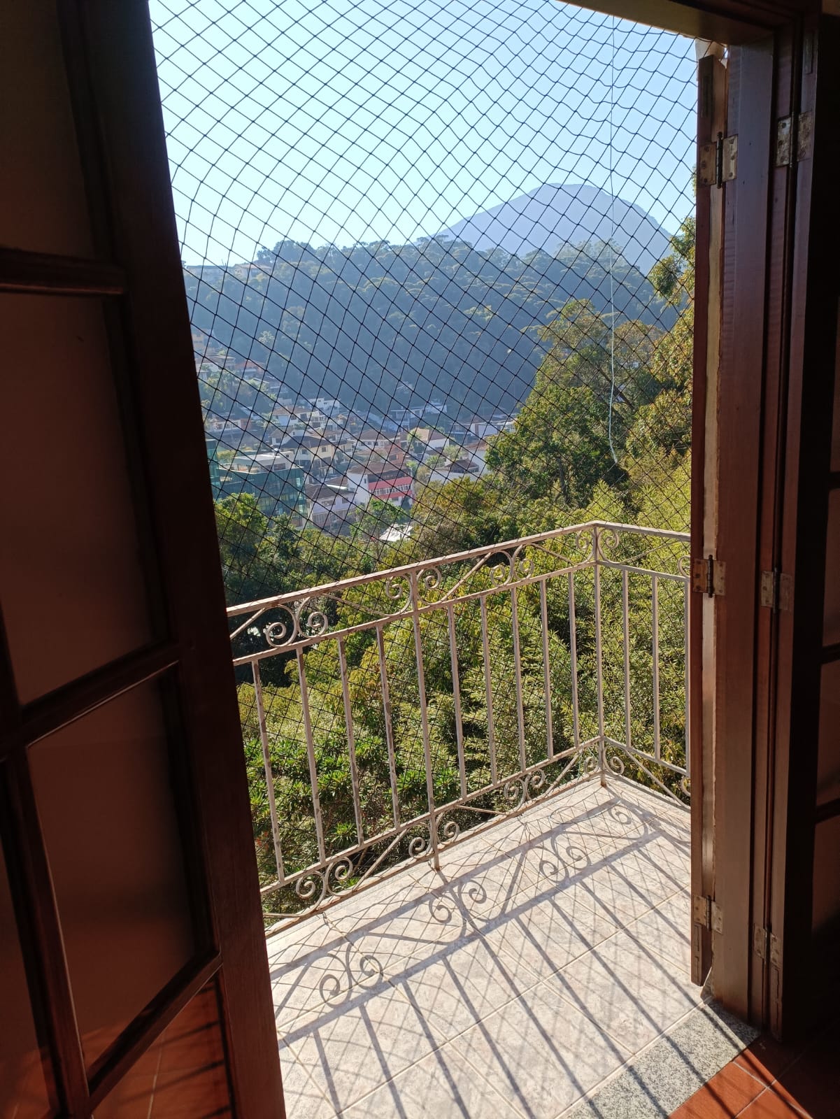 Imagem Casa de Condomínio com 2 Quartos à Venda, 80 m²em Jardim Pinheiros - Teresópolis