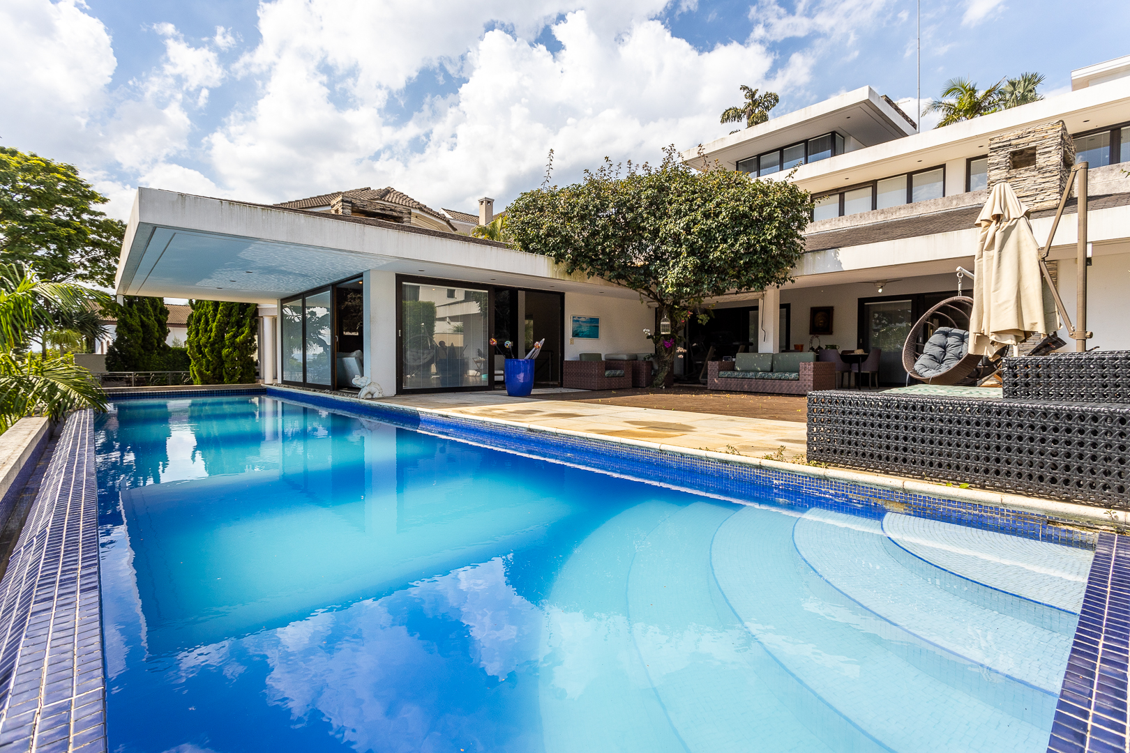 Imagem Casa de Condomínio com 5 Quartos à Venda ou Locação, 530 m² em Alphaville - Santana de Parnaíba