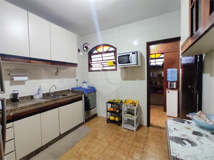 Imagem Casa com 3 Quartos à Venda, 200 m²em Piratininga - Niterói Imagem Casa com 3 Quartos à Venda, 200 m²em Piratininga - Niterói