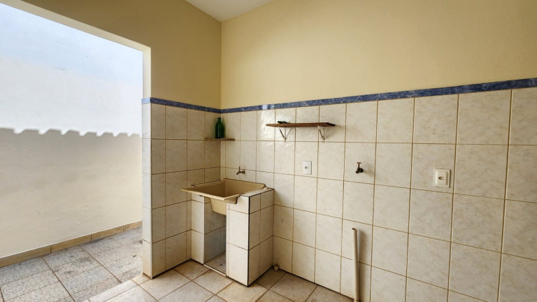 Imagem Casa com 3 Quartos à Venda, 141 m²em Jardim Macarenko - Sumaré