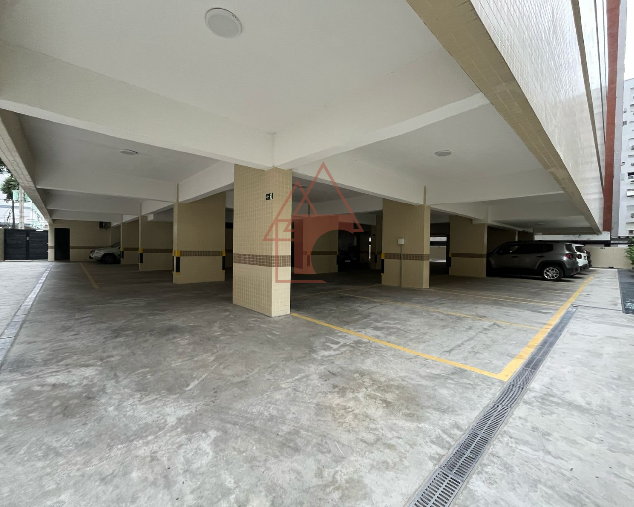 Imagem Apartamento com 2 Quartos à Venda, 75 m² em José Menino - Santos