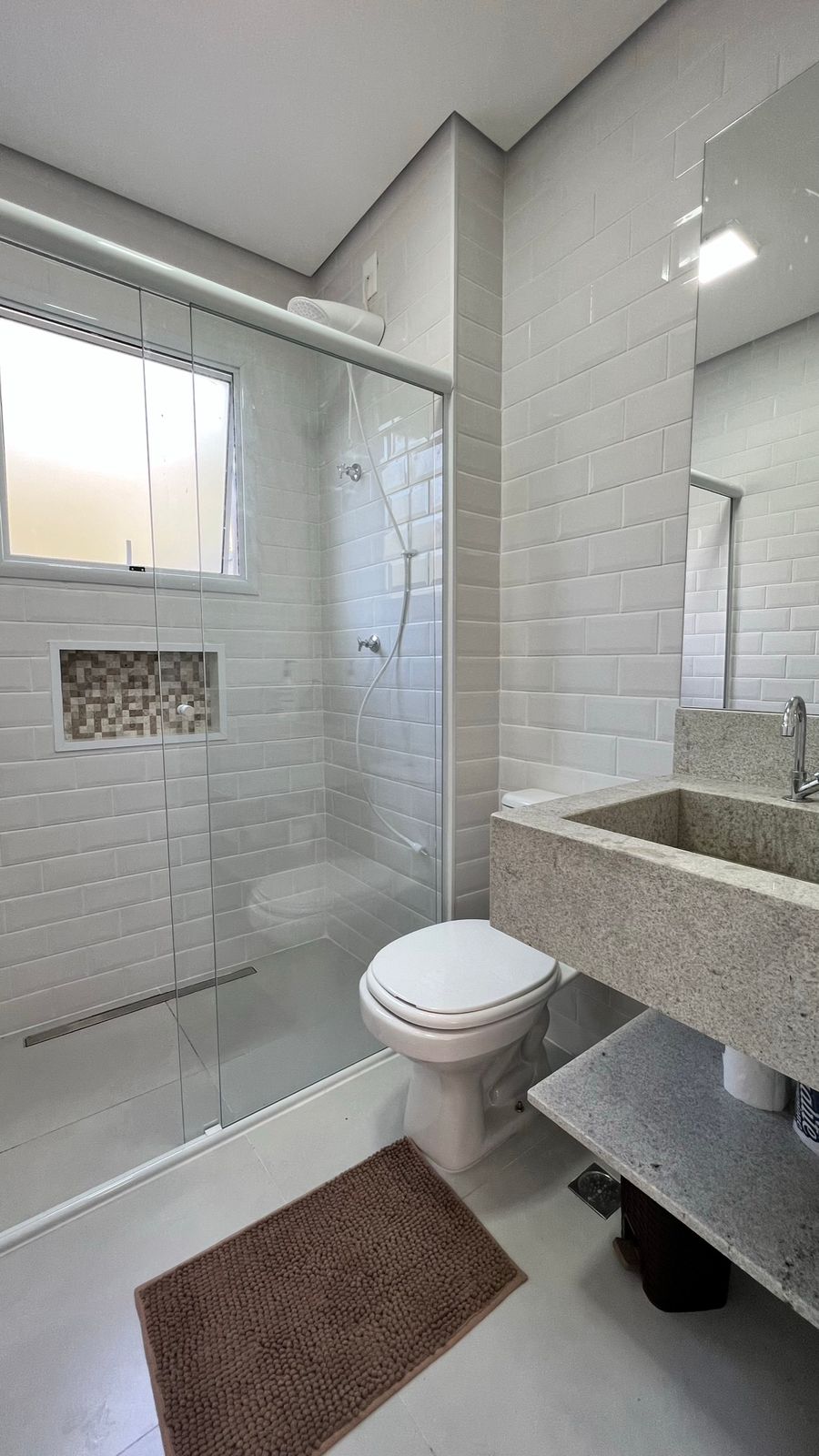 Imagem Casa de Condomínio com 2 Quartos para Alugar, 81 m²em São Lourenço - Bertioga Imagem Casa de Condomínio com 2 Quartos para Alugar, 81 m²em São Lourenço - Bertioga