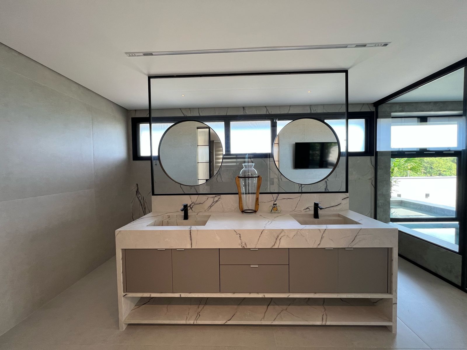 Imagem Casa com 10 Quartos à Venda, 864 m² em Riviera - Bertioga