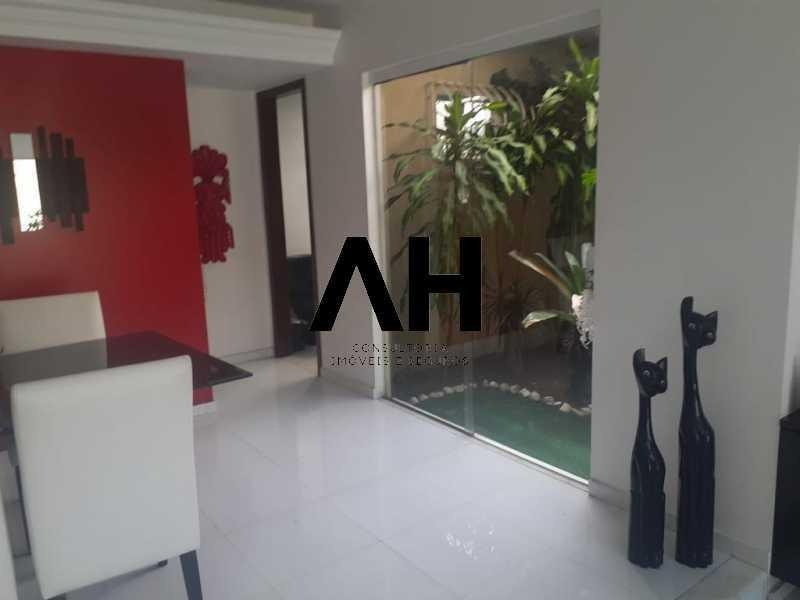 Imagem Casa com 4 Quartos à Venda, 250 m²em Maria Turri - Rio das Ostras Imagem Casa com 4 Quartos à Venda, 250 m²em Maria Turri - Rio das Ostras