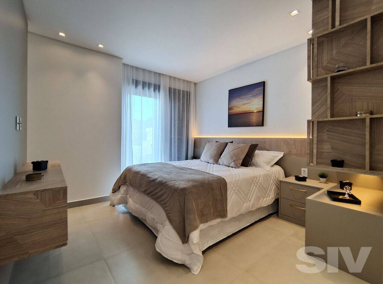 Imagem Sobrado com 5 Quartos à Venda, 370 m²em Riviera de São Lourenço - BERTIOGA