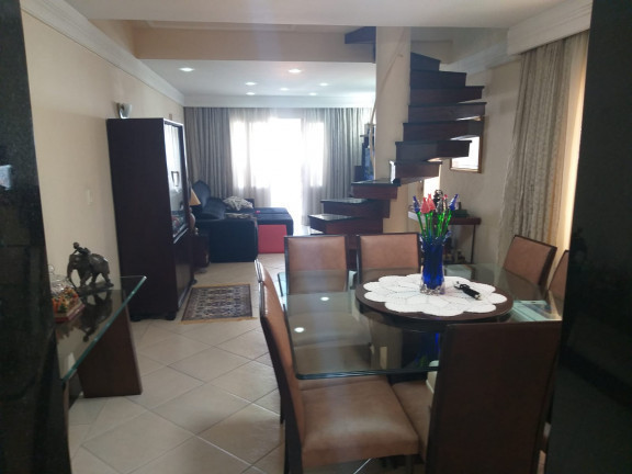 Casa com 3 Quartos à Venda, 215 m² em Jardim Aeroporto - São Paulo