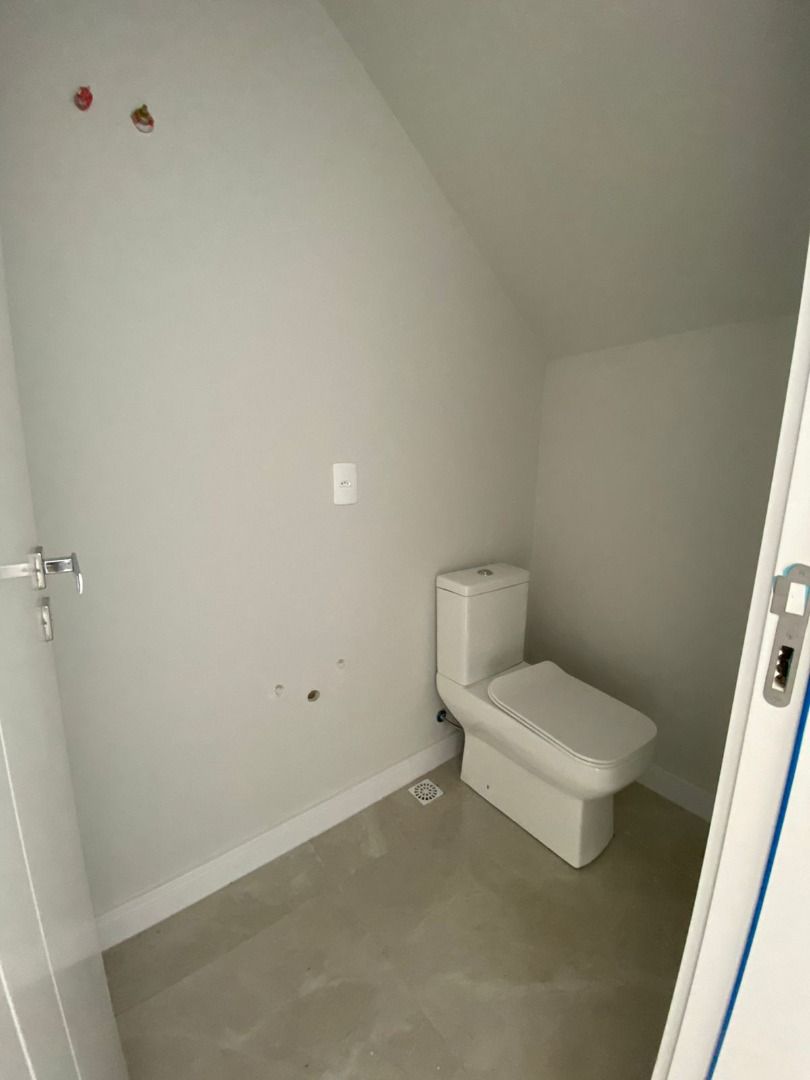 Imagem Sobrado com 3 Quartos à Venda, 90 m²em Areias - Tijucas Imagem Sobrado com 3 Quartos à Venda, 90 m²em Areias - Tijucas