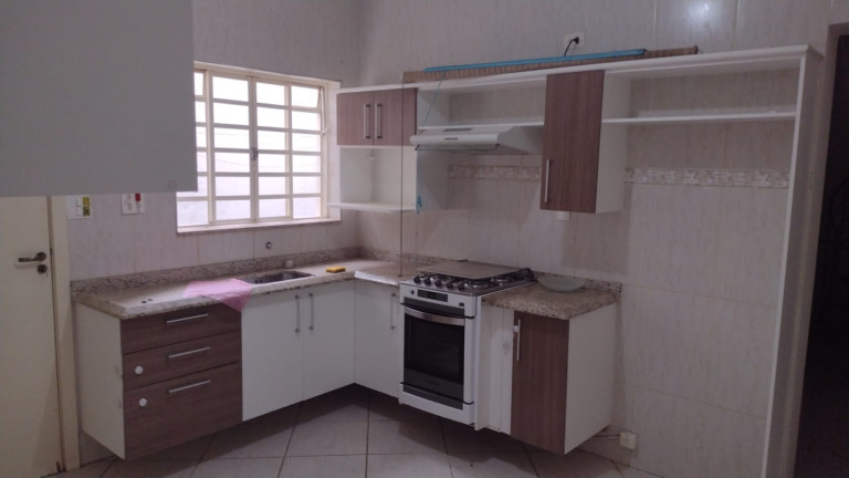 Imagem Sobrado com 3 Quartos para Alugar, 140 m²em Jardim das Laranjeiras - Limeira