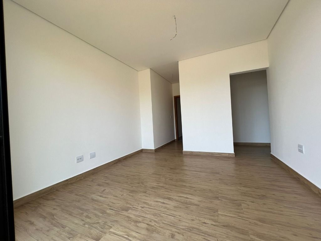 Imagem Casa de Condomínio com 4 Quartos à Venda, 200 m² em - Imagem Casa de Condomínio com 4 Quartos à Venda, 200 m² em -
