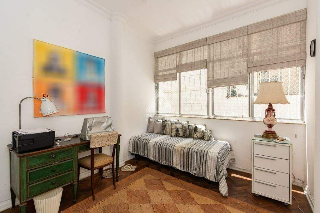 Imagem Apartamento com 3 Quartos à Venda, 195 m²em Copacabana - Rio de Janeiro